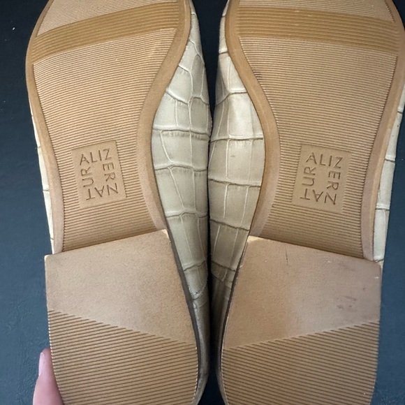 Naturalizer Women's Lorna Croc Crocodile Print Beige Tan Ballet Flat Loafers 10 - Picture 8 of 8